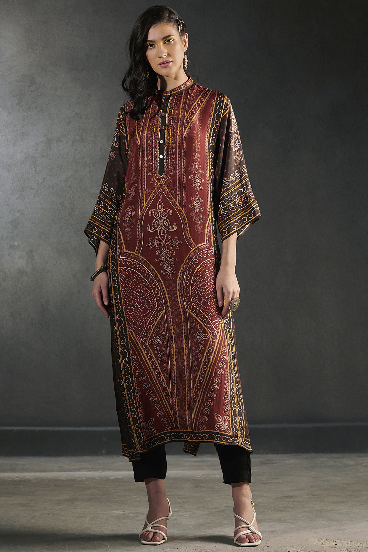 Burgundy Embroidered Tunic Set by Rajdeep Ranawat at Pernia's Pop Up Shop
