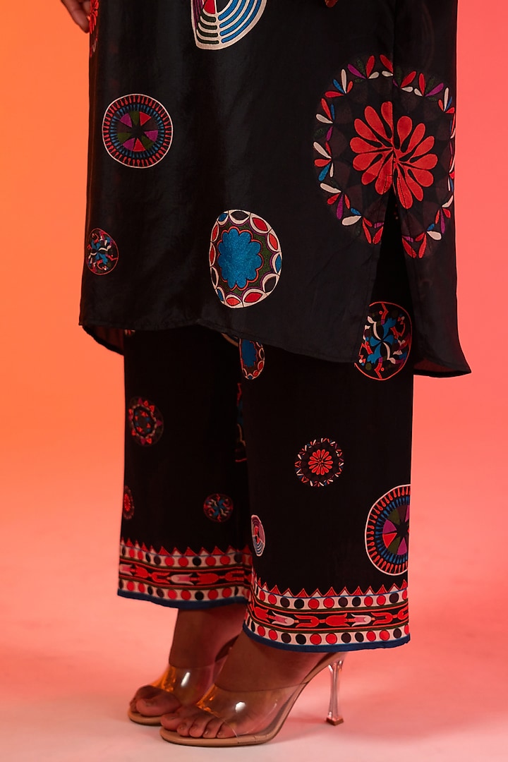 Black Silk Printed Tunic Set by Rajdeep Ranawat at Pernia's Pop Up Shop
