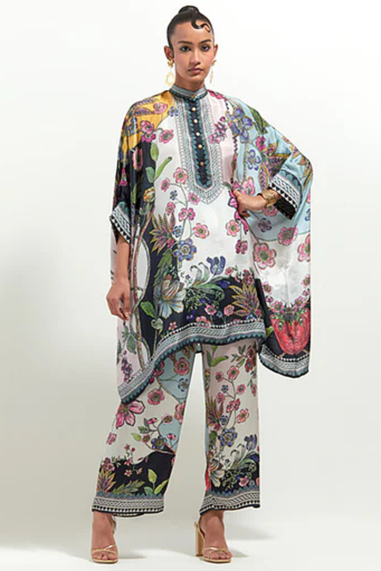 White & Yellow Silk Printed Tunic Set by Rajdeep Ranawat at Pernia's Pop Up Shop
