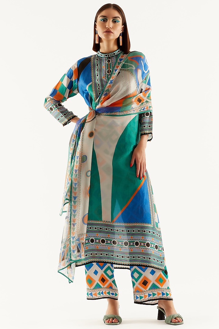 Turtle Dove Silk Printed Kurta Set by Rajdeep Ranawat