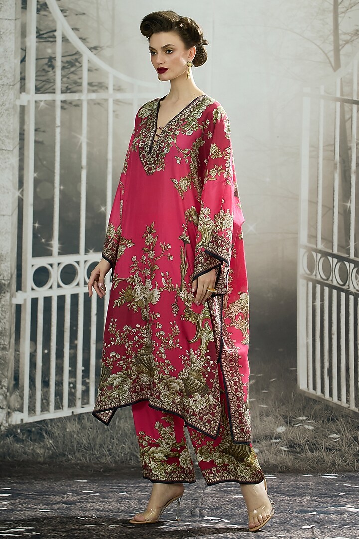 Fuchsia Silk Printed Kaftan Set by Rajdeep Ranawat at Pernia's Pop Up Shop