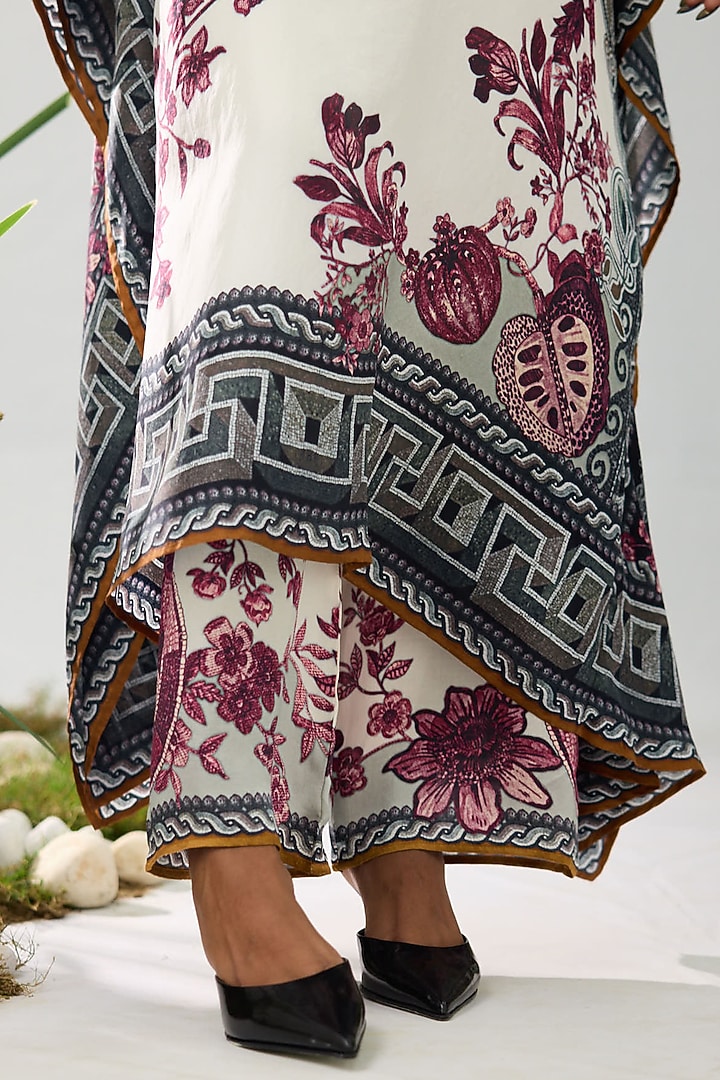 White & Raspberry Silk Printed Boxy Kaftan by Rajdeep Ranawat at Pernia's Pop Up Shop