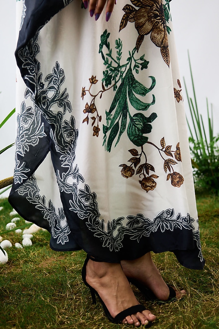 Gold & Emerald Green Silk Printed Kaftan by Rajdeep Ranawat at Pernia's Pop Up Shop