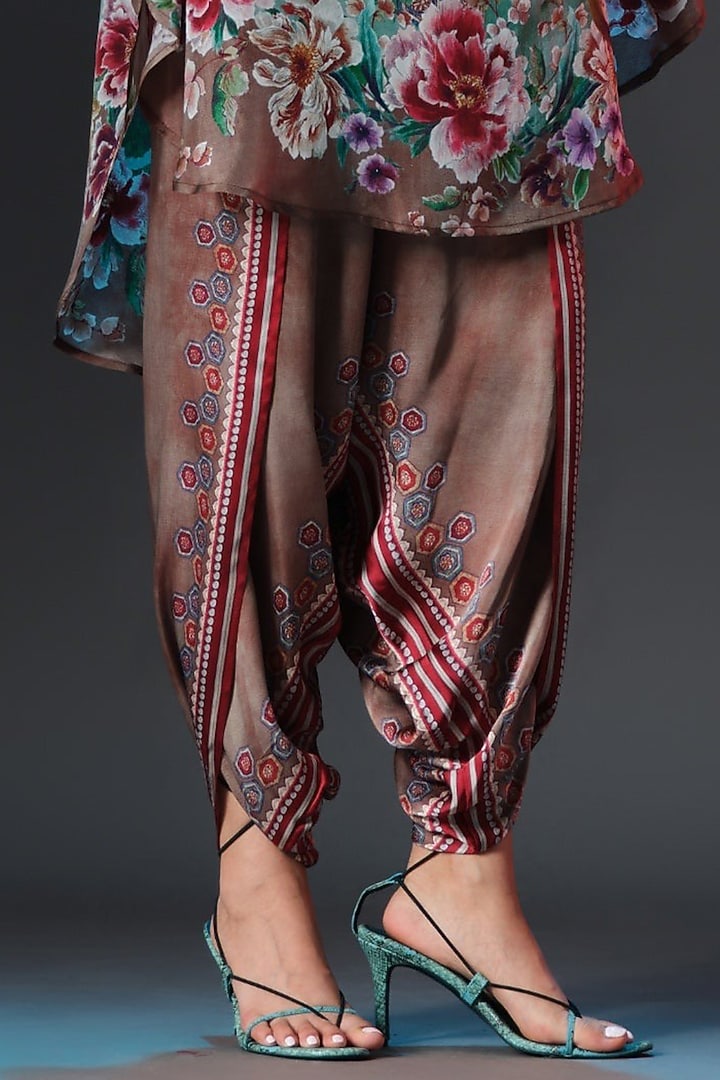 Caramel Silk Printed Tunic Set by Rajdeep Ranawat at Pernia's Pop Up Shop