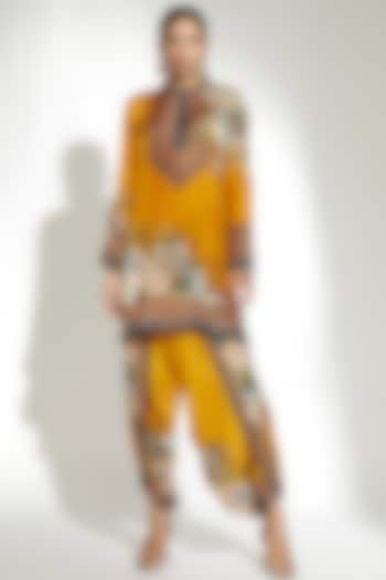 Mustard Silk Printed Short Kurta by Rajdeep Ranawat at Pernia's Pop Up Shop