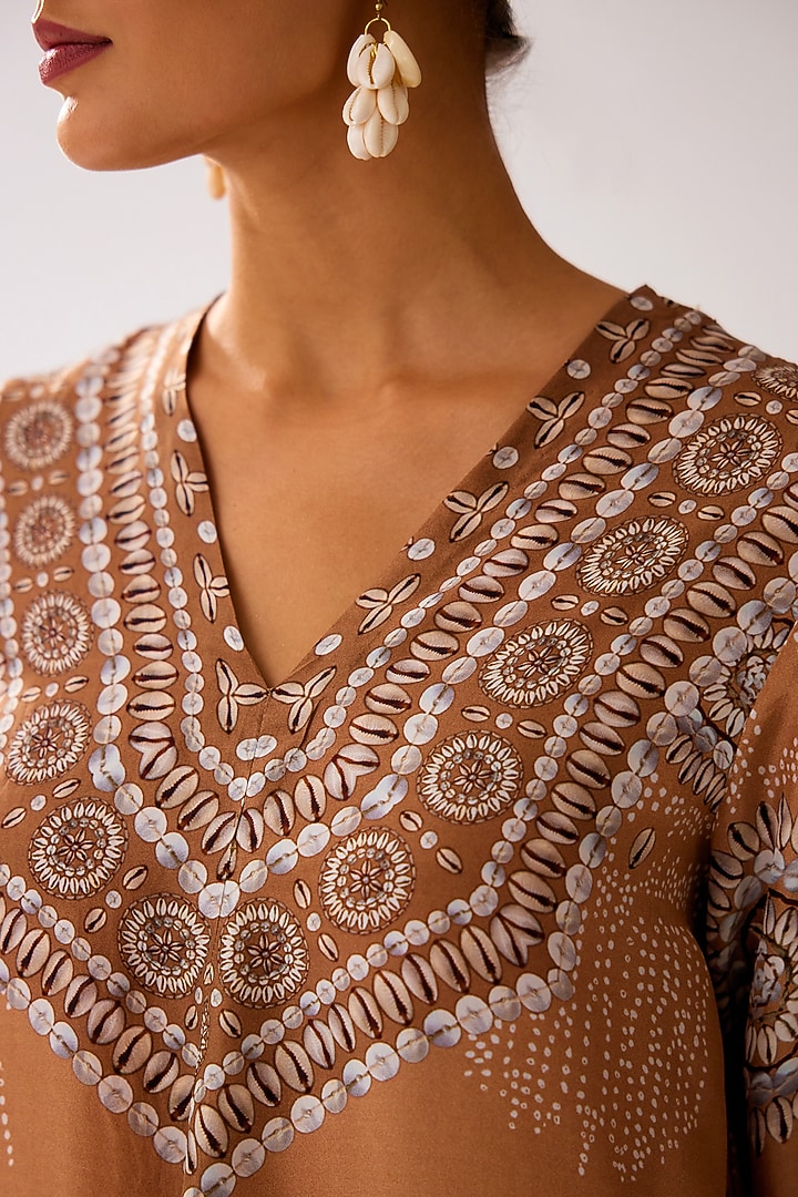 Caramel Silk Printed Tunic Set by Rajdeep Ranawat at Pernia's Pop Up Shop