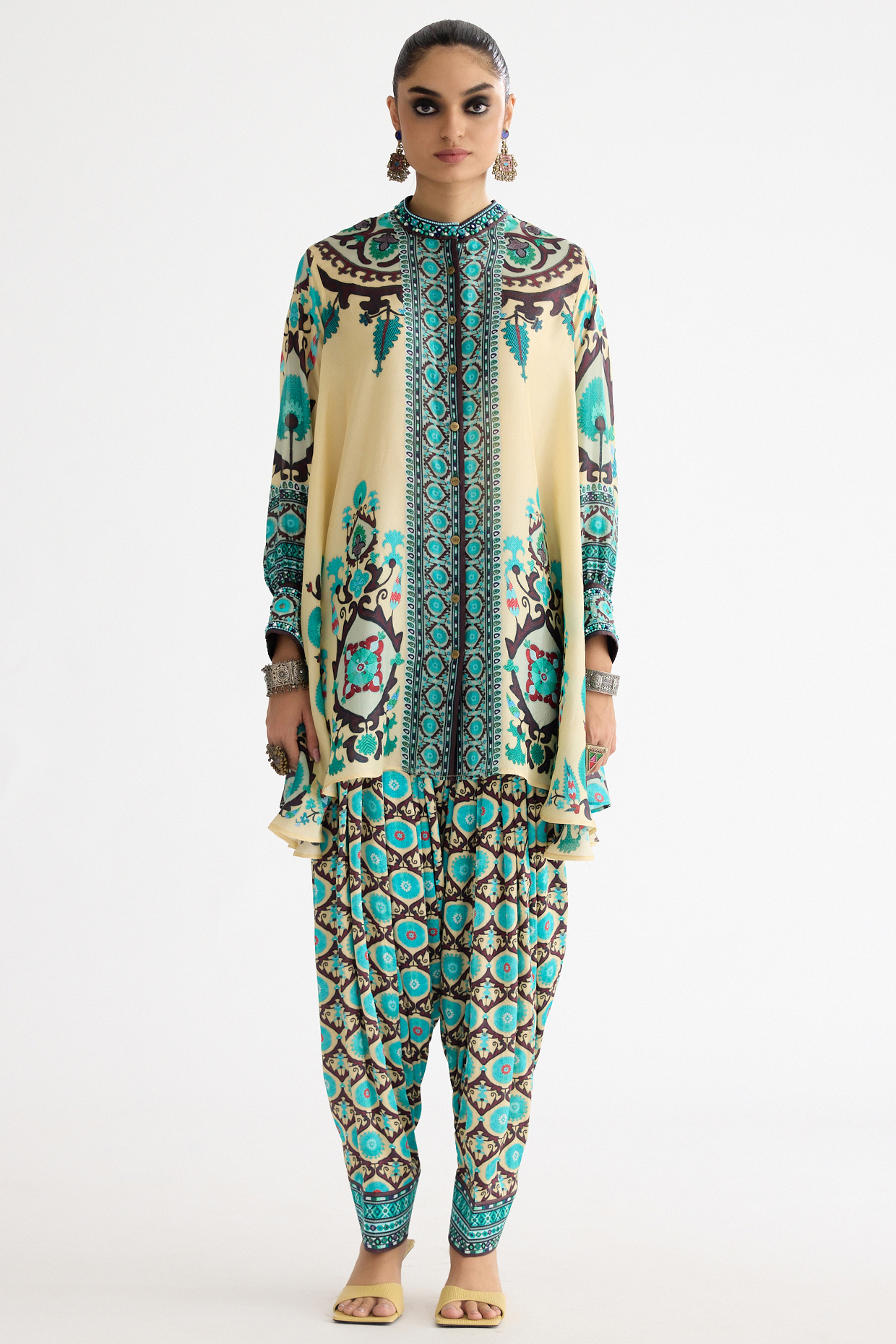 Lemon Yellow Silk Printed Tunic Set by Rajdeep Ranawat at Pernia's Pop Up Shop