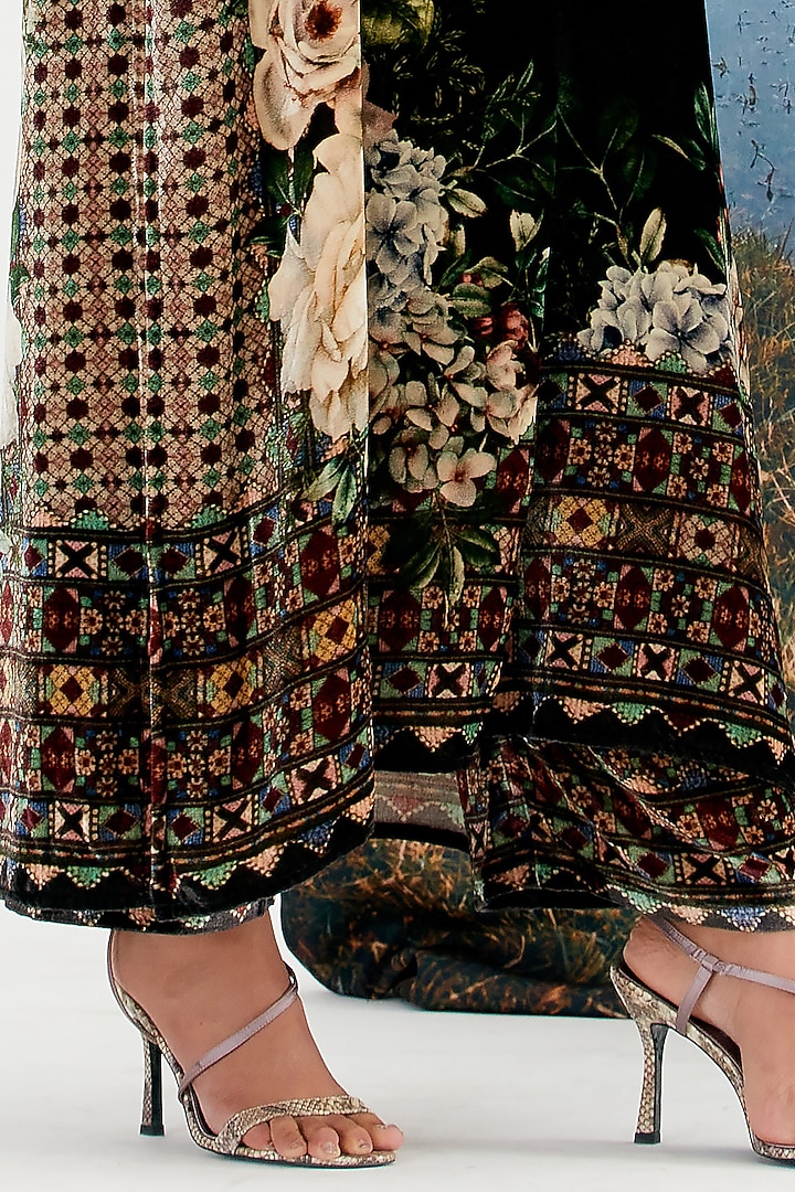 Black Velvet Embroidered Tunic by Rajdeep Ranawat at Pernia's Pop Up Shop