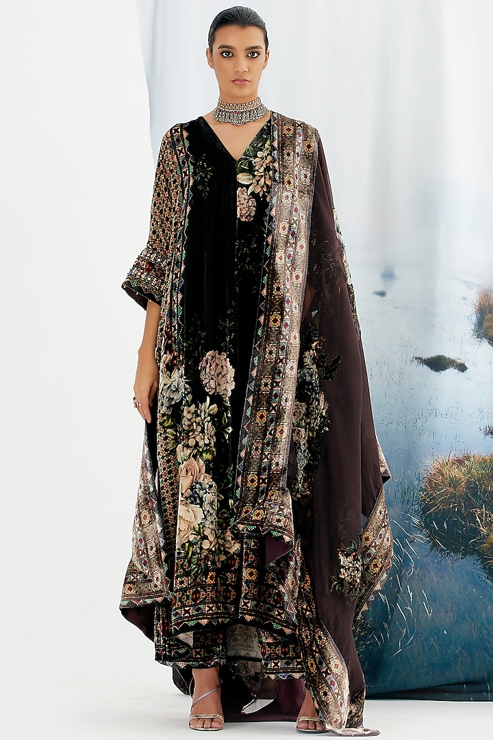 Black Organza Printed Dupatta by Rajdeep Ranawat at Pernia's Pop Up Shop