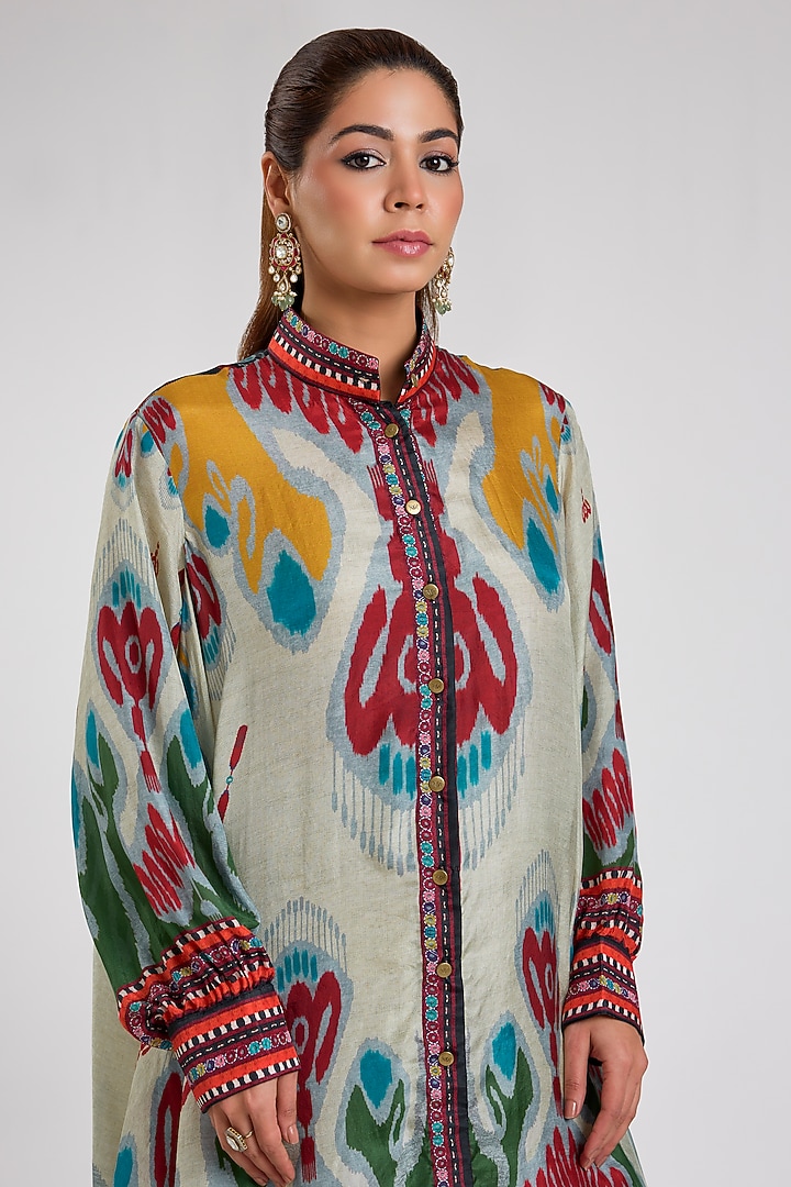 Egg Shell White Silk Printed Tunic Set by Rajdeep Ranawat at Pernia's Pop Up Shop