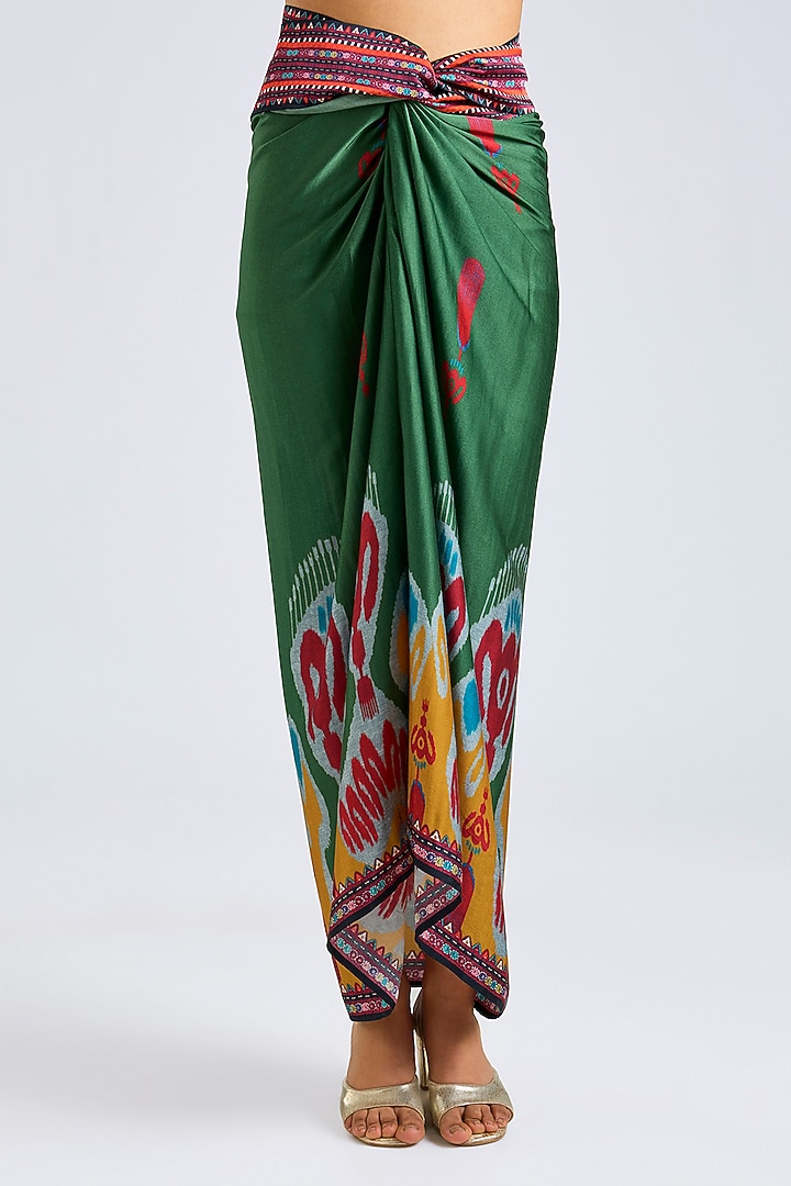 Mustard Silk Printed Swing-Back Kaftan Set by Rajdeep Ranawat at Pernia's Pop Up Shop