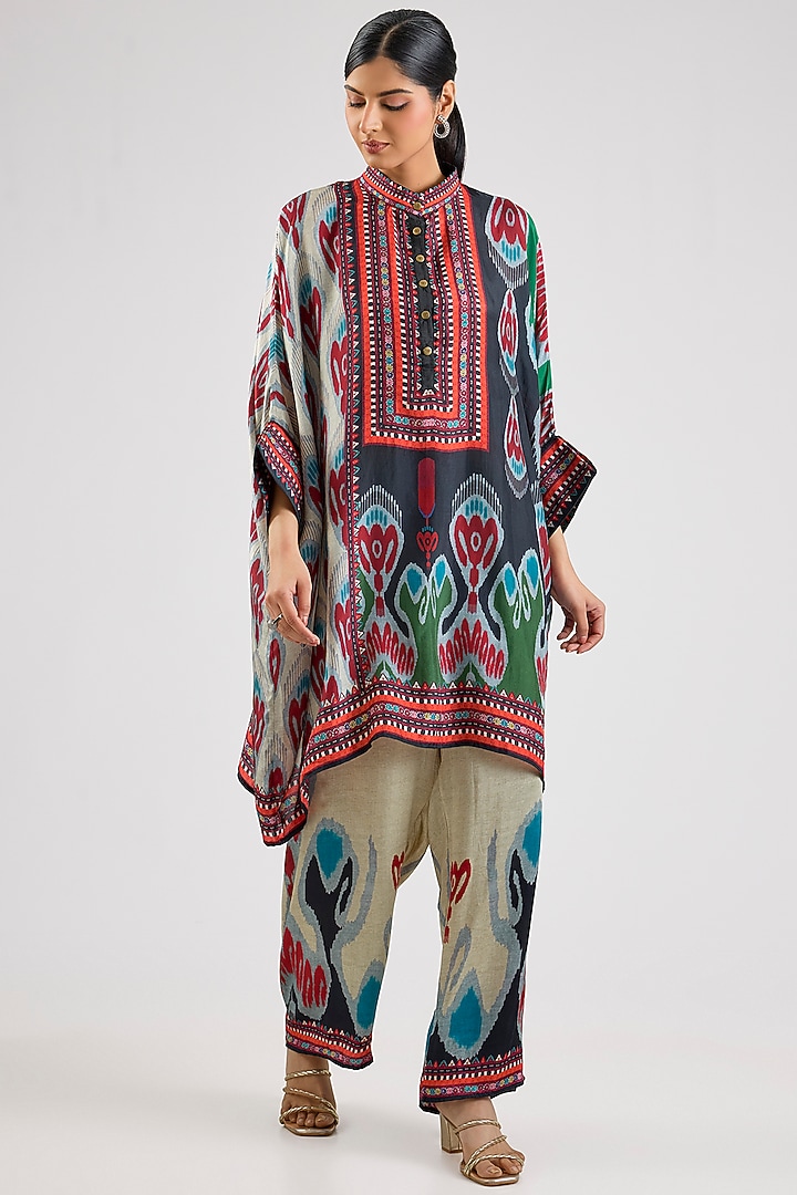 Eggshell-Colored Silk Tunic Set by Rajdeep Ranawat at Pernia's Pop Up Shop