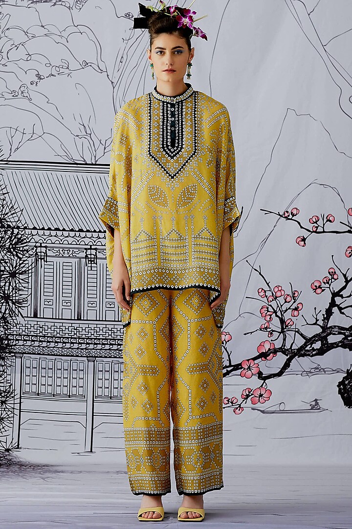 Butter Cup Printed Tunic Set by Rajdeep Ranawat