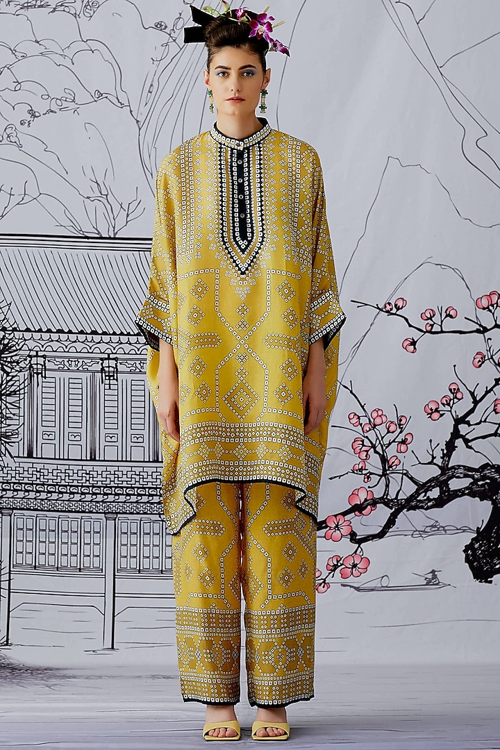 Butter Cup Printed Long Tunic Set by Rajdeep Ranawat