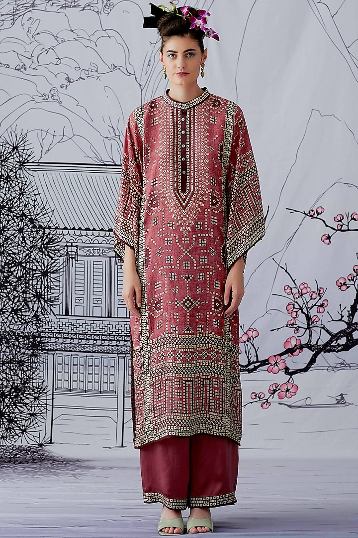 Dusty Rose Silk Long Paneled Kurta by Rajdeep Ranawat at Pernia's Pop Up Shop