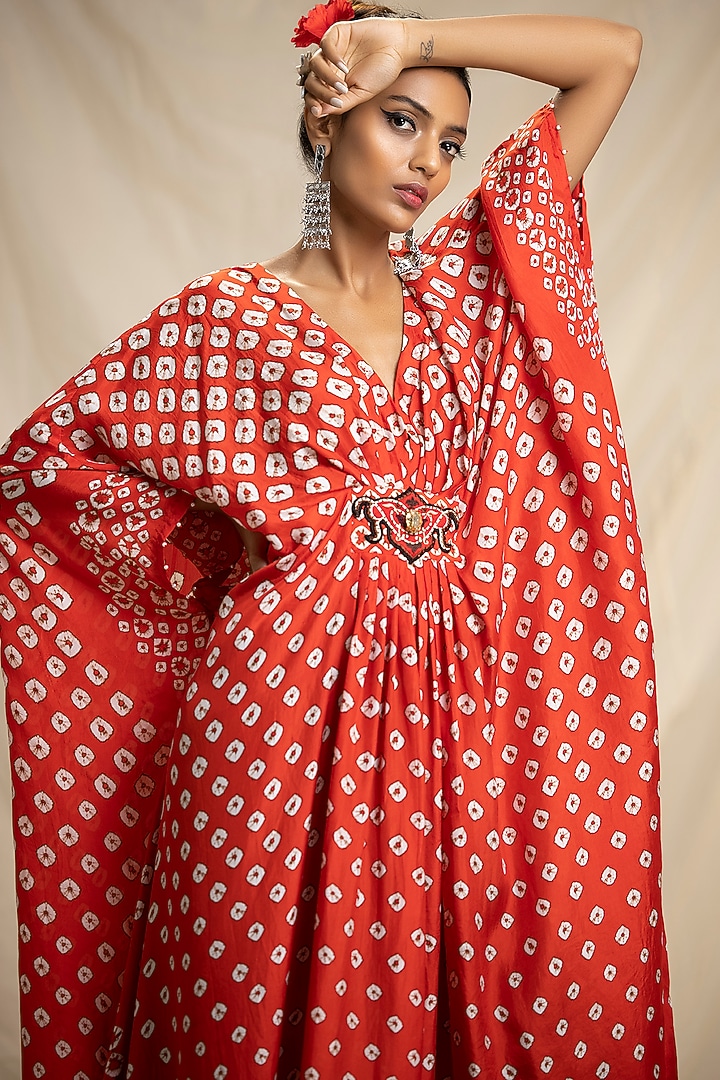 Red Kaftan With Jewelled Belt by Rajdeep Ranawat at Pernia's Pop Up Shop