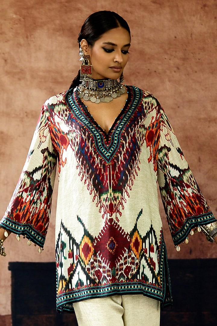 Eggshell & Brick Red Silk Printed Kurta Set by Rajdeep Ranawat at Pernia's Pop Up Shop