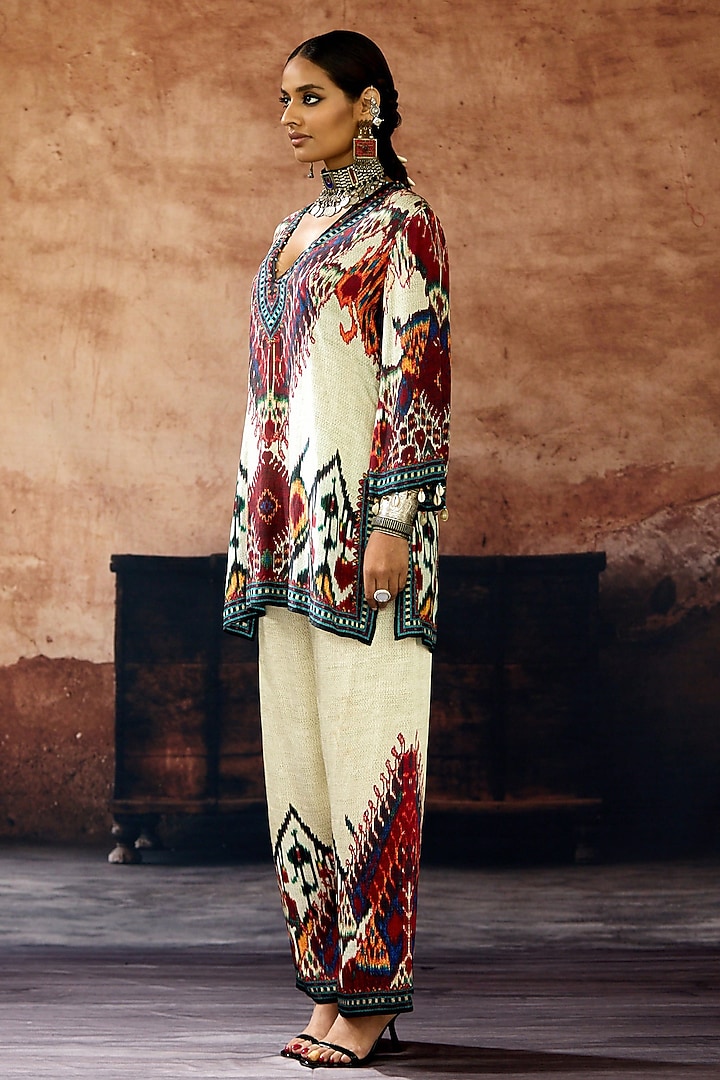 Eggshell & Brick Red Silk Printed Kurta Set by Rajdeep Ranawat at Pernia's Pop Up Shop