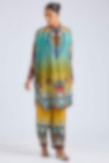 Aqua & Lime Silk Printed Kurta Set by Rajdeep Ranawat at Pernia's Pop Up Shop