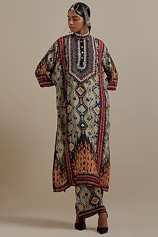 Egg-Shell Silk Printed Kurta Set by Rajdeep Ranawat