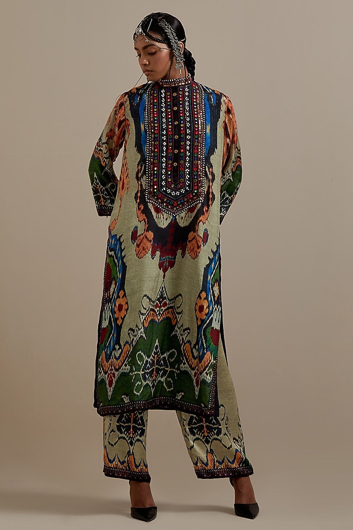 Eggshell & Brick Red Silk Printed Kurta Set by Rajdeep Ranawat at Pernia's Pop Up Shop