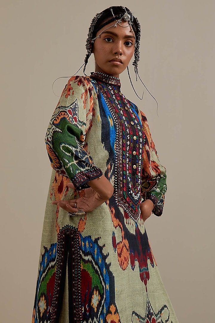Eggshell & Brick Red Silk Printed Kurta Set by Rajdeep Ranawat at Pernia's Pop Up Shop