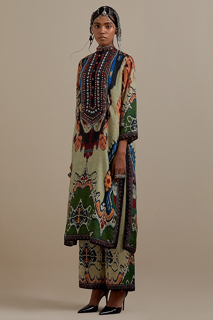Eggshell & Brick Red Silk Printed Kurta Set by Rajdeep Ranawat at Pernia's Pop Up Shop