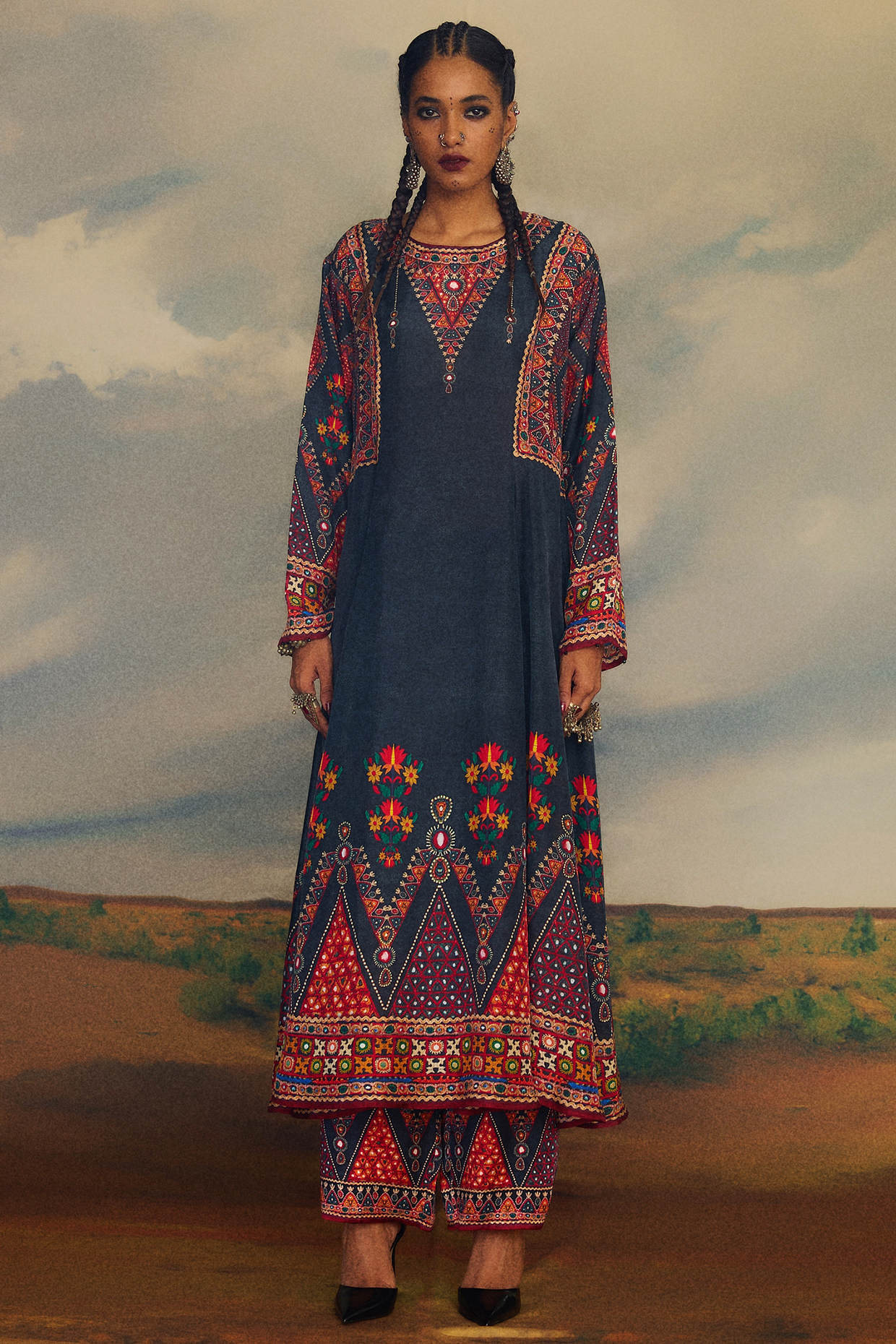 Charcoal Silk Printed Panelled Tunic Set by Rajdeep Ranawat at Pernia's Pop Up Shop