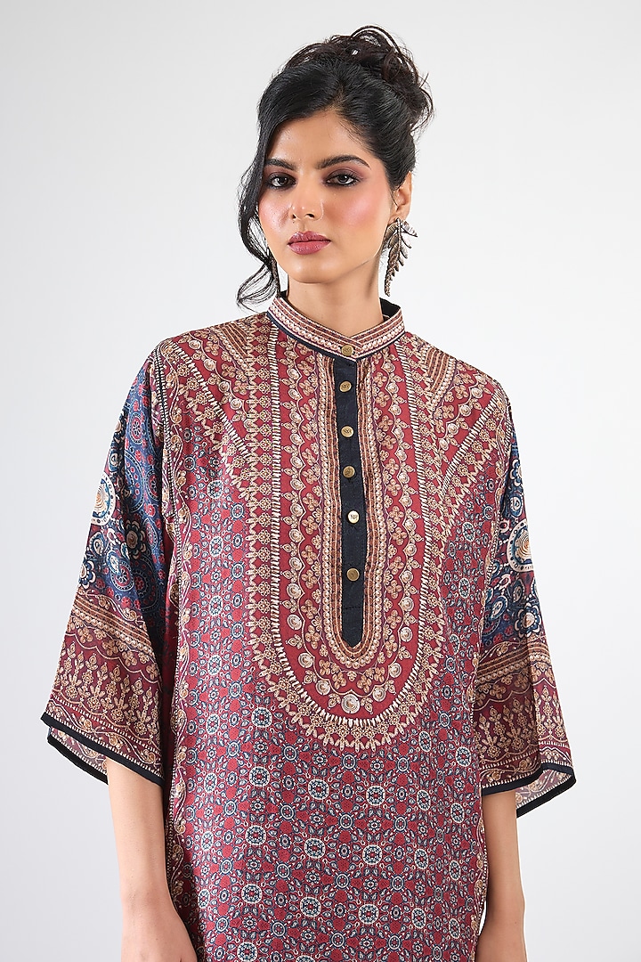 Maroon & Blue Silk Printed Long Tunic Set by Rajdeep Ranawat at Pernia's Pop Up Shop