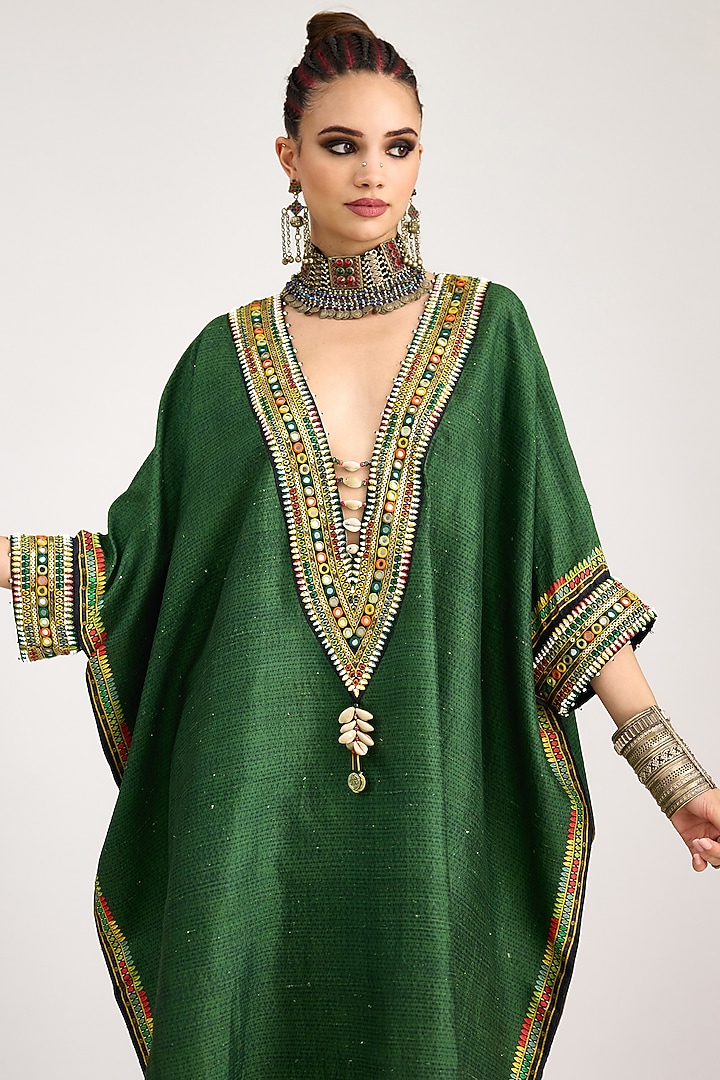 Emerald Green Silk Dupion Embroidered V-Neck Boxy Kaftan by Rajdeep Ranawat at Pernia's Pop Up Shop
