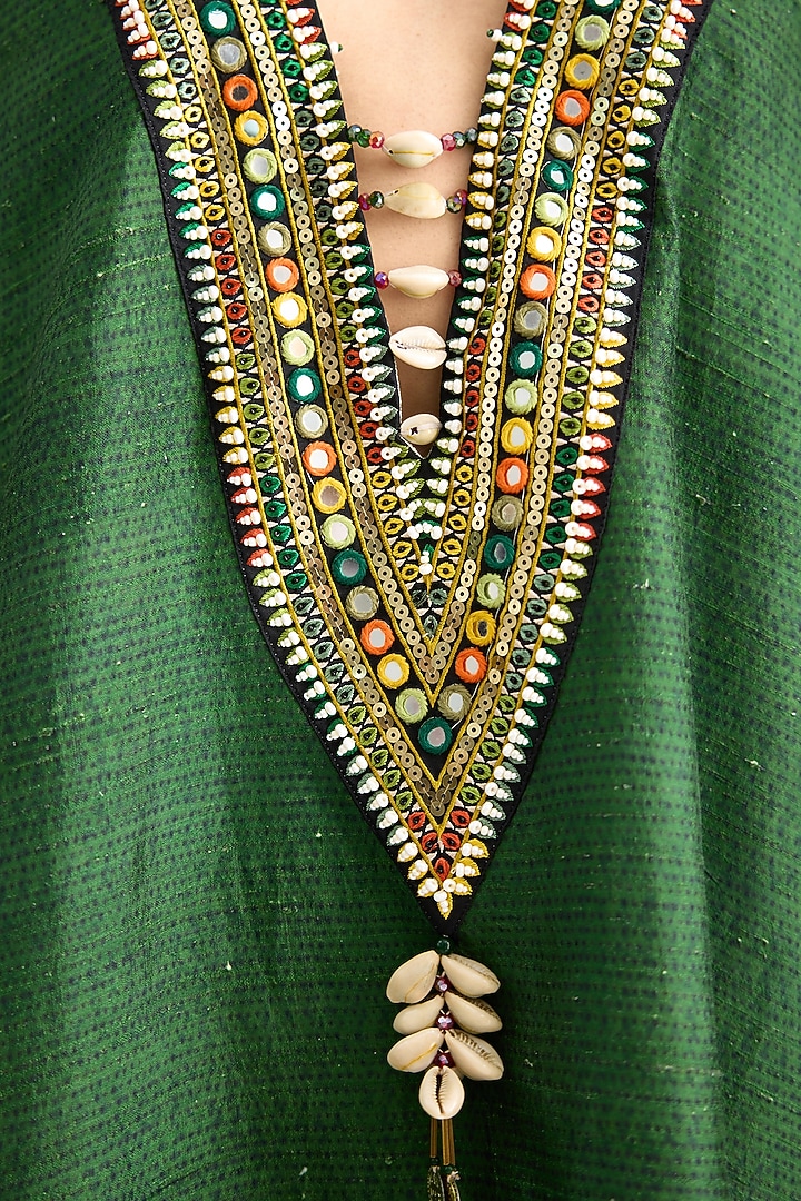 Emerald Green Silk Dupion Embroidered V-Neck Boxy Kaftan by Rajdeep Ranawat at Pernia's Pop Up Shop
