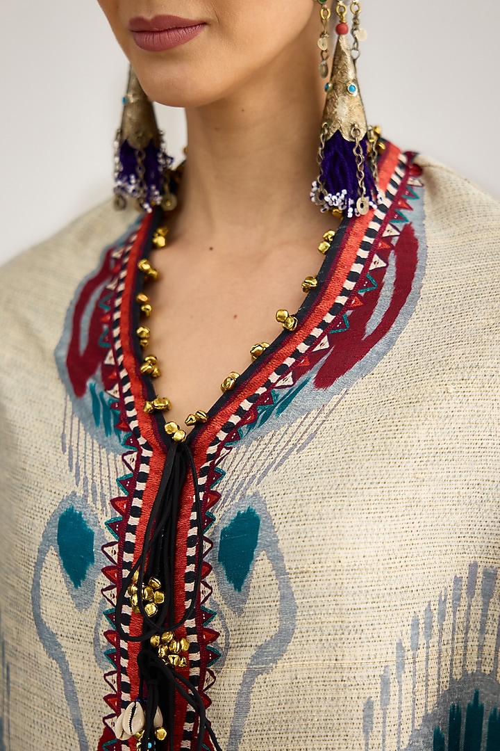 Eggshell White Silk Dupion Printed Cape by Rajdeep Ranawat at Pernia's Pop Up Shop