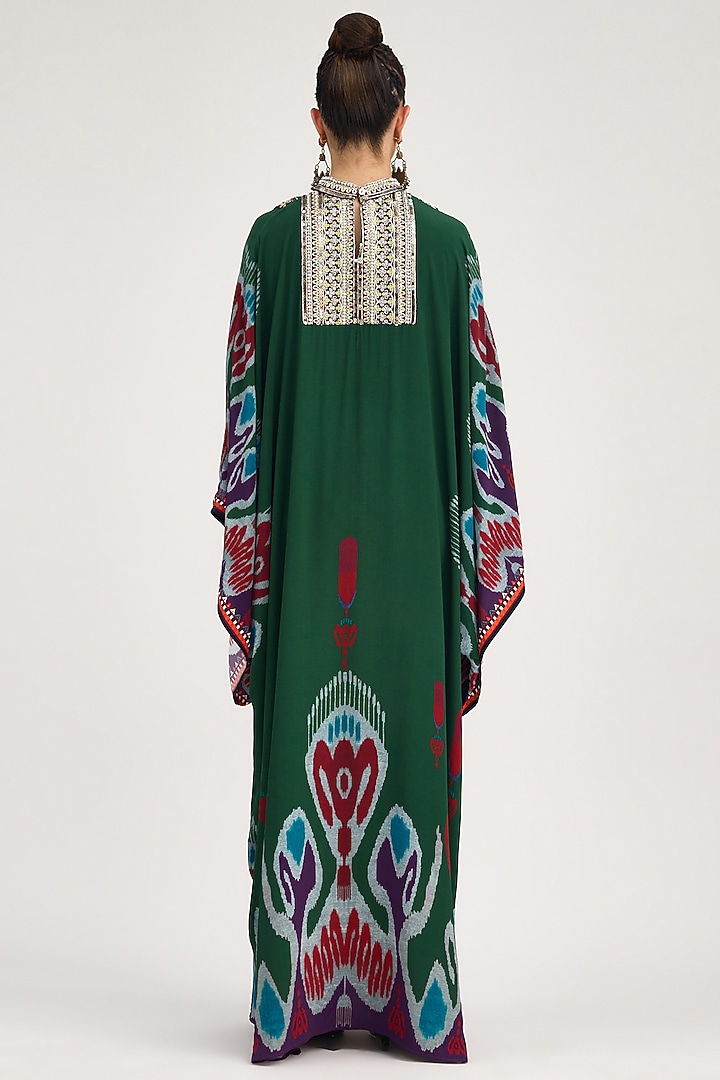 Emerald Green Bemberg Crepe Embroidered Boxy Kaftan by Rajdeep Ranawat at Pernia's Pop Up Shop