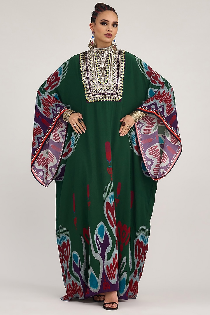 Emerald Green Bemberg Crepe Embroidered Boxy Kaftan by Rajdeep Ranawat at Pernia's Pop Up Shop