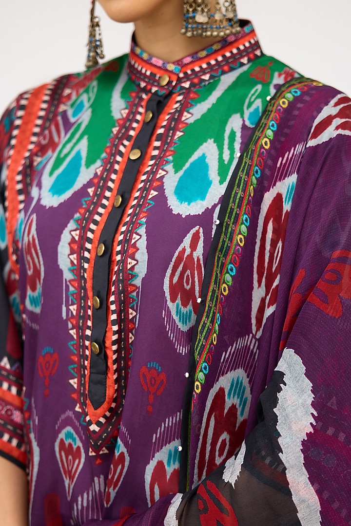 Purple Silk Chiffon Printed Dupatta by Rajdeep Ranawat at Pernia's Pop Up Shop