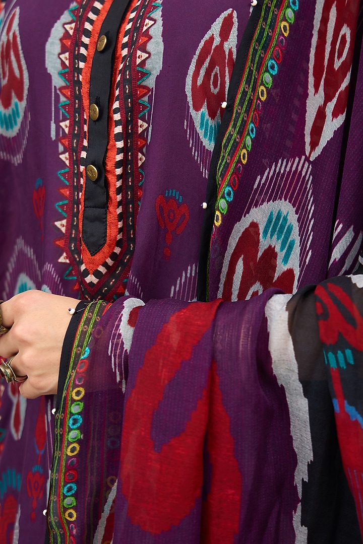 Purple Silk Chiffon Printed Dupatta by Rajdeep Ranawat at Pernia's Pop Up Shop