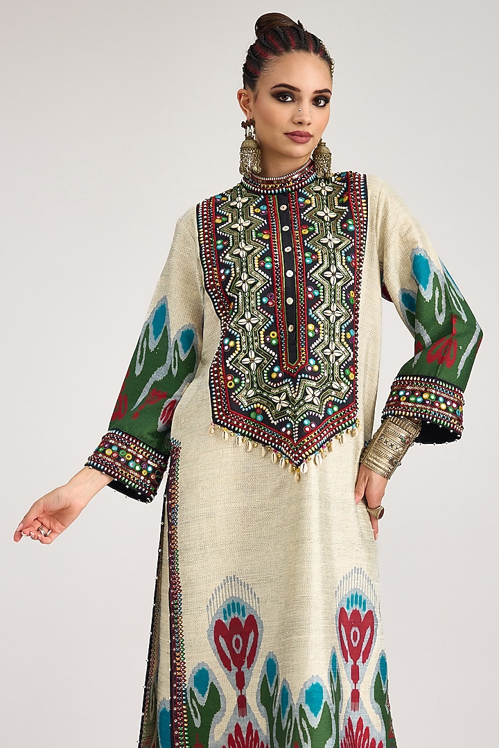 Eggshell White Silk Dupion Printed Kurta by Rajdeep Ranawat at Pernia's Pop Up Shop
