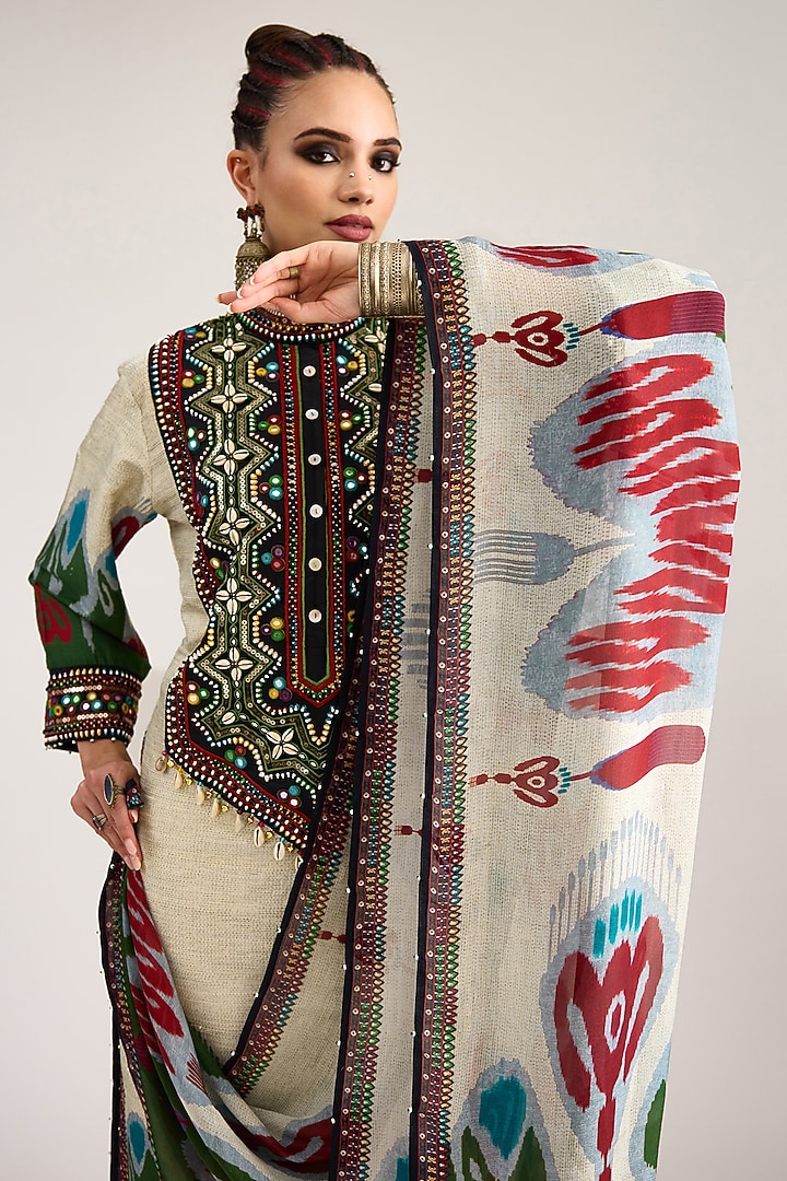 Eggshell White Silk Chiffon Printed Dupatta by Rajdeep Ranawat at Pernia's Pop Up Shop