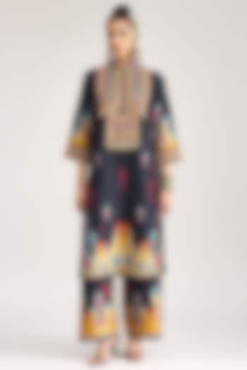 Black Silk Dupion Printed Kurta by Rajdeep Ranawat at Pernia's Pop Up Shop