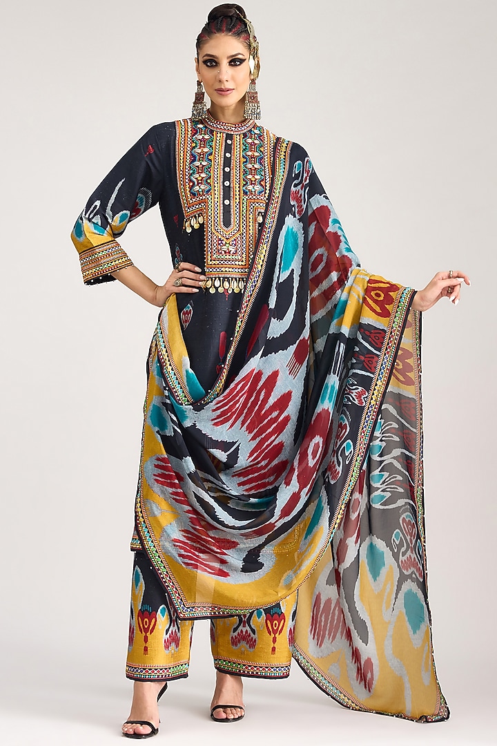 Black Silk Chiffon Printed Dupatta by Rajdeep Ranawat at Pernia's Pop Up Shop
