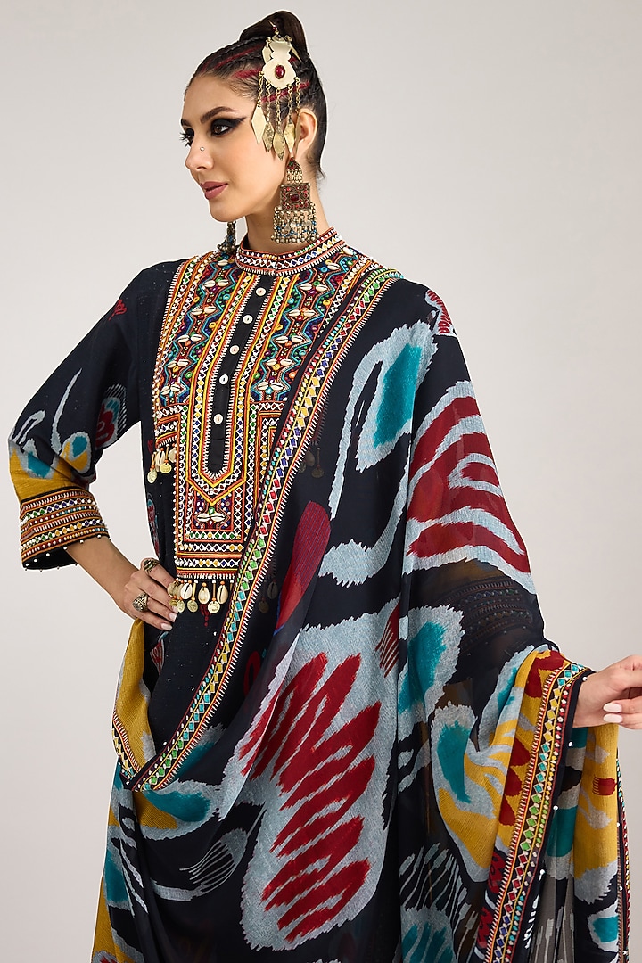 Black Silk Chiffon Printed Dupatta by Rajdeep Ranawat at Pernia's Pop Up Shop