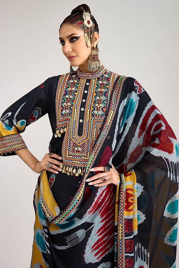 Black Silk Chiffon Printed Dupatta by Rajdeep Ranawat at Pernia's Pop Up Shop