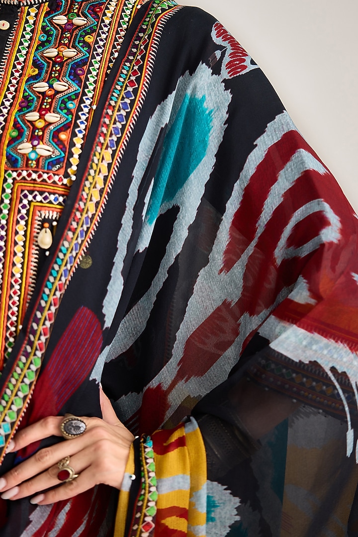 Black Silk Chiffon Printed Dupatta by Rajdeep Ranawat at Pernia's Pop Up Shop