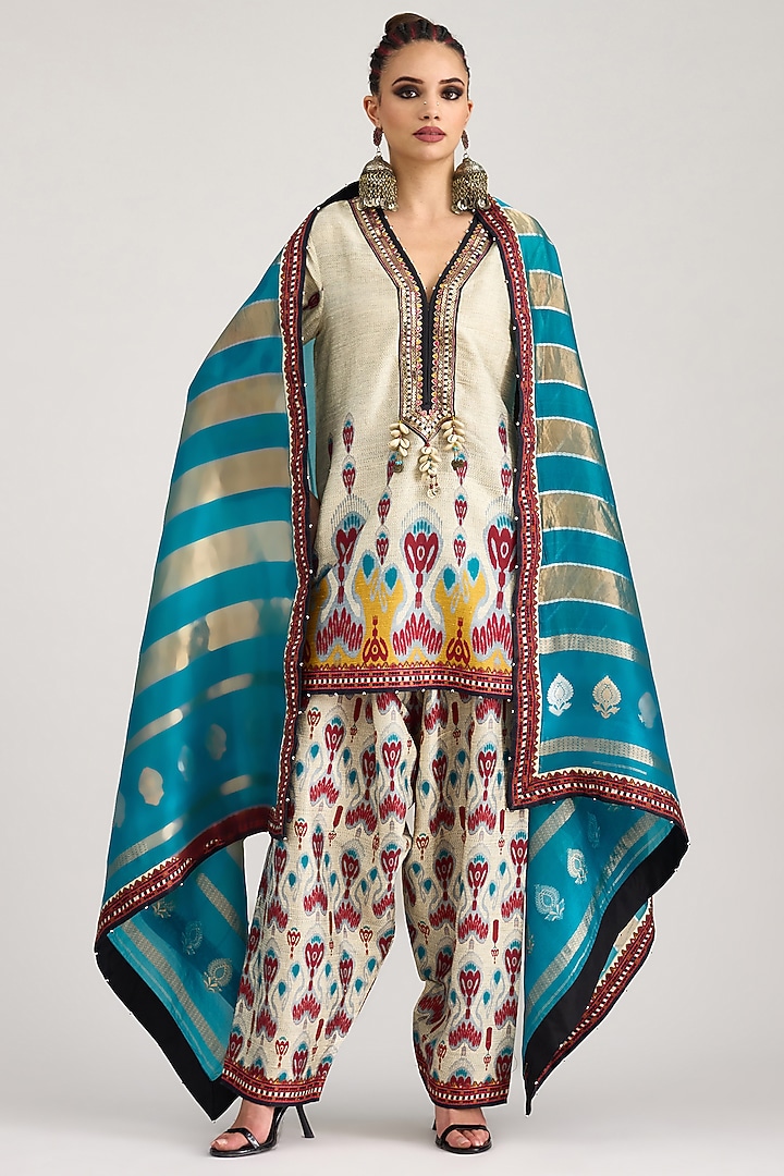 Turquoise Organza Printed Banarasi Dupatta by Rajdeep Ranawat at Pernia's Pop Up Shop