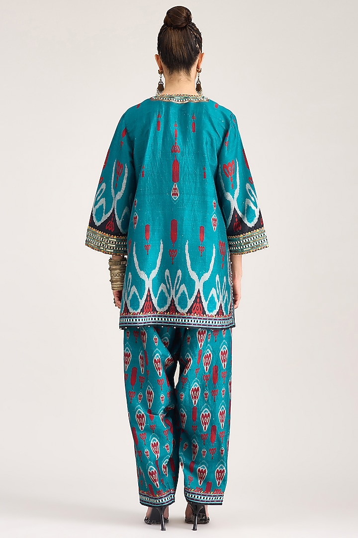 Turquoise Silk Dupion Print & Embroidered Tunic by Rajdeep Ranawat at Pernia's Pop Up Shop
