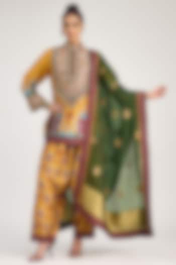 Emerald Green Organza Printed Banarasi Dupatta by Rajdeep Ranawat at Pernia's Pop Up Shop