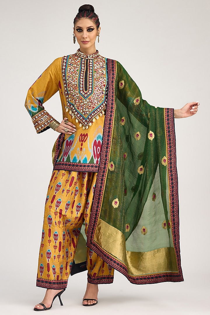 Emerald Green Organza Printed Banarasi Dupatta by Rajdeep Ranawat at Pernia's Pop Up Shop
