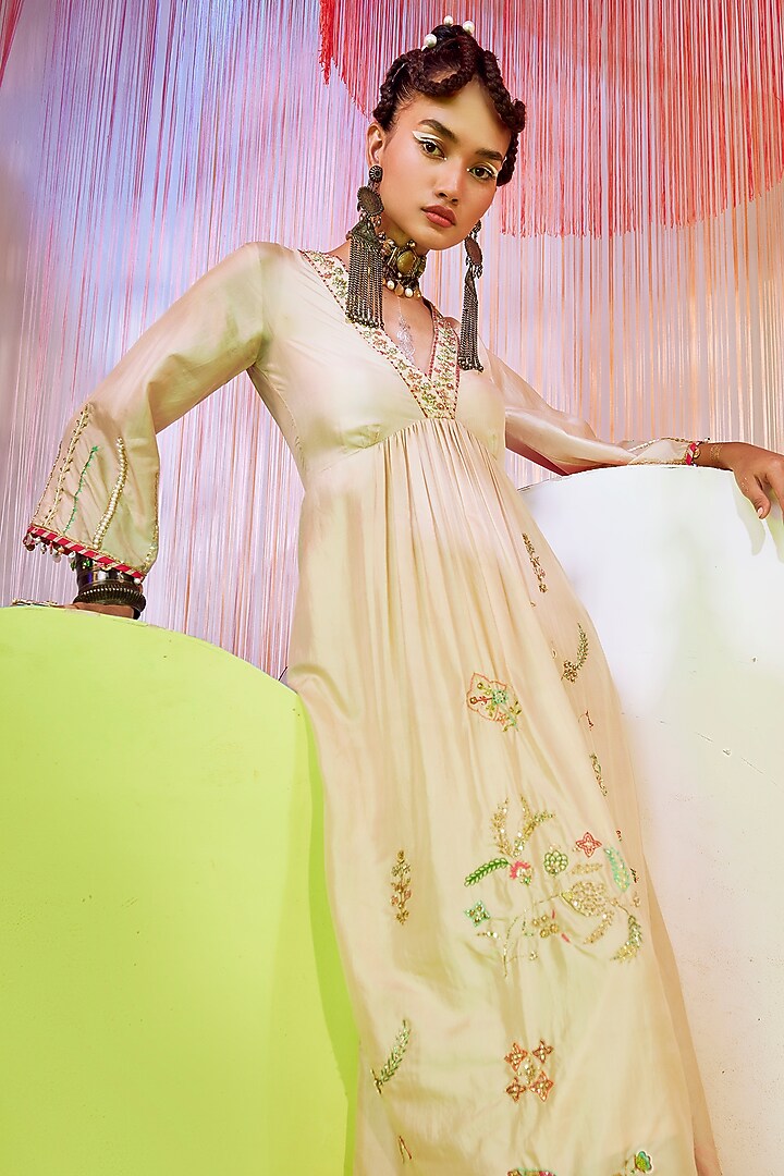 Ivory Silk Hand Embroidered Kurta Set by Raji ramniq at Pernia's Pop Up Shop