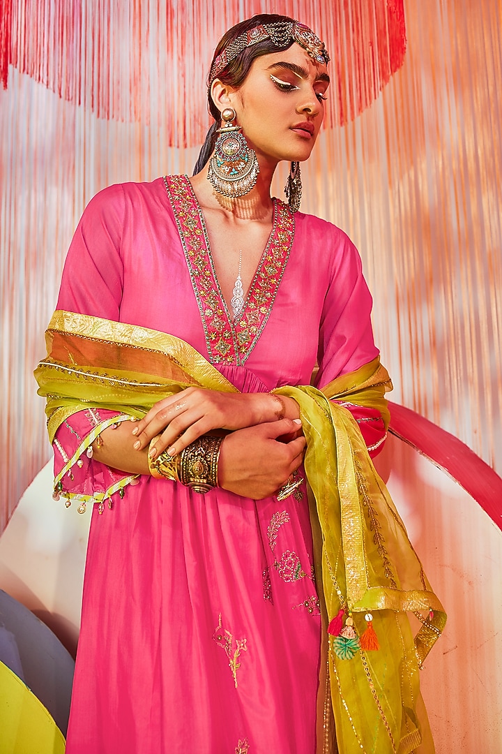 Hot Pink Silk Hand Embroidered Kurta Set by Raji ramniq at Pernia's Pop Up Shop