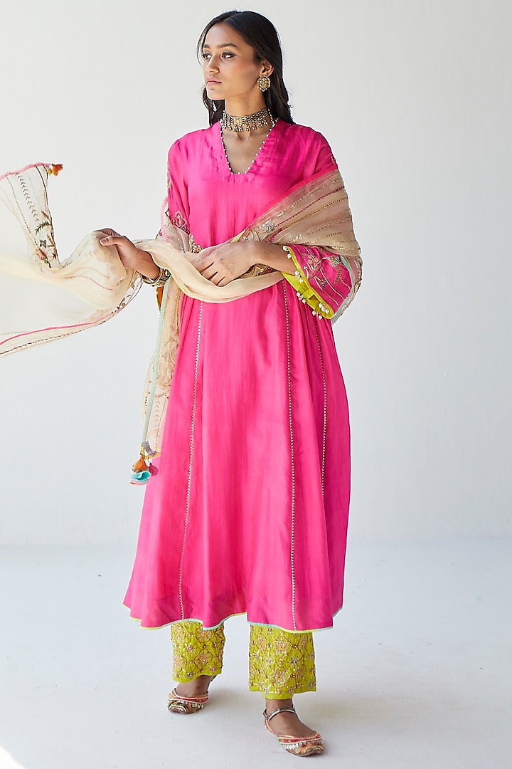 Hot Pink Silk Hand Embroidered Kurta Set by Raji ramniq